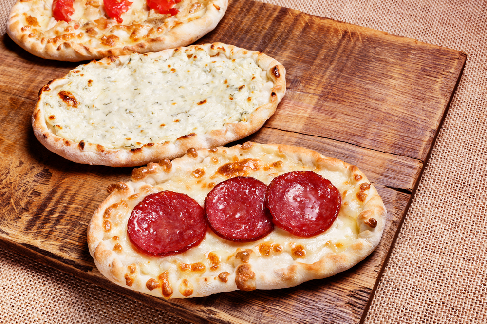 Pitta pizzas
